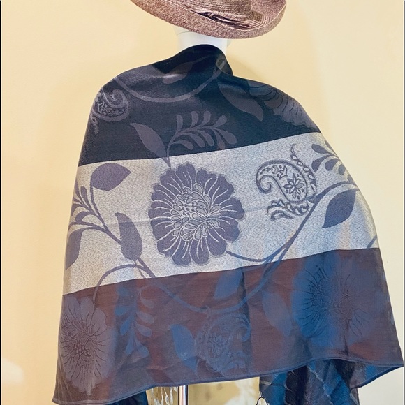 🌟HP🌟NWOT 100% Cashmere Brown & Gray Wrap Made in Jerusalem - Picture 3 of 7